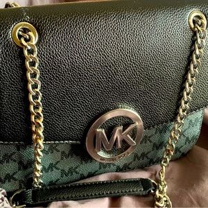 MK purse only used one